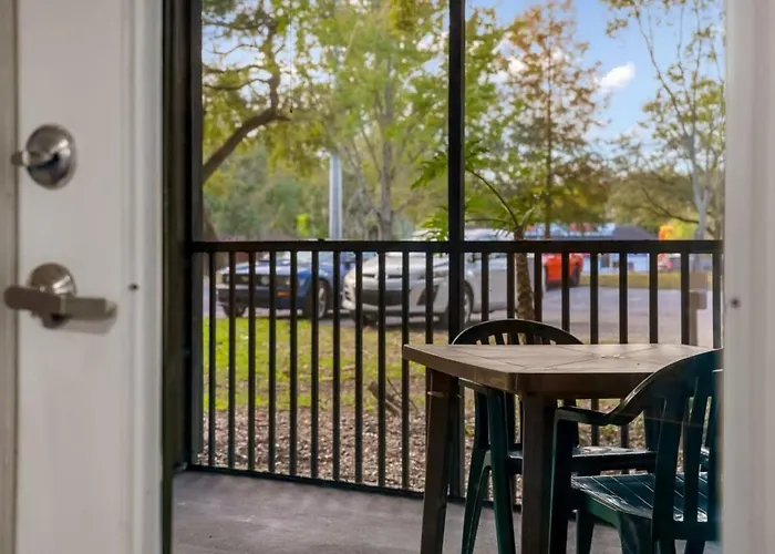 Long Term Stays Allowed Pet Friendly & Pool
