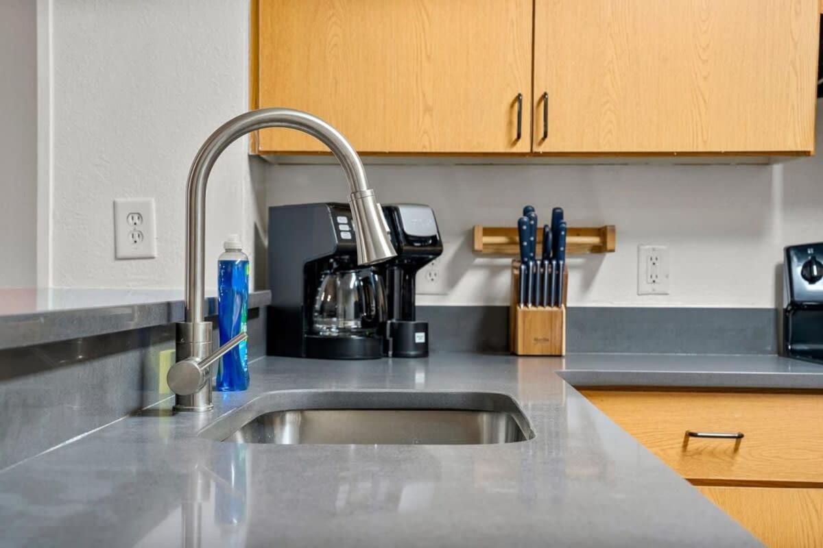 Long Term Allowed Pet Friendly & Pool * Tampa