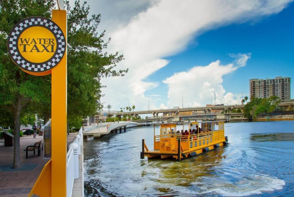 Long Term Allowed Pet Friendly & Pool * Tampa