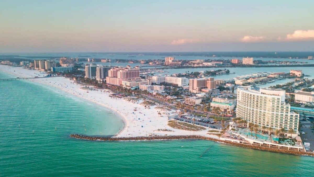 Long Term Allowed Pet Friendly & Pool * Tampa