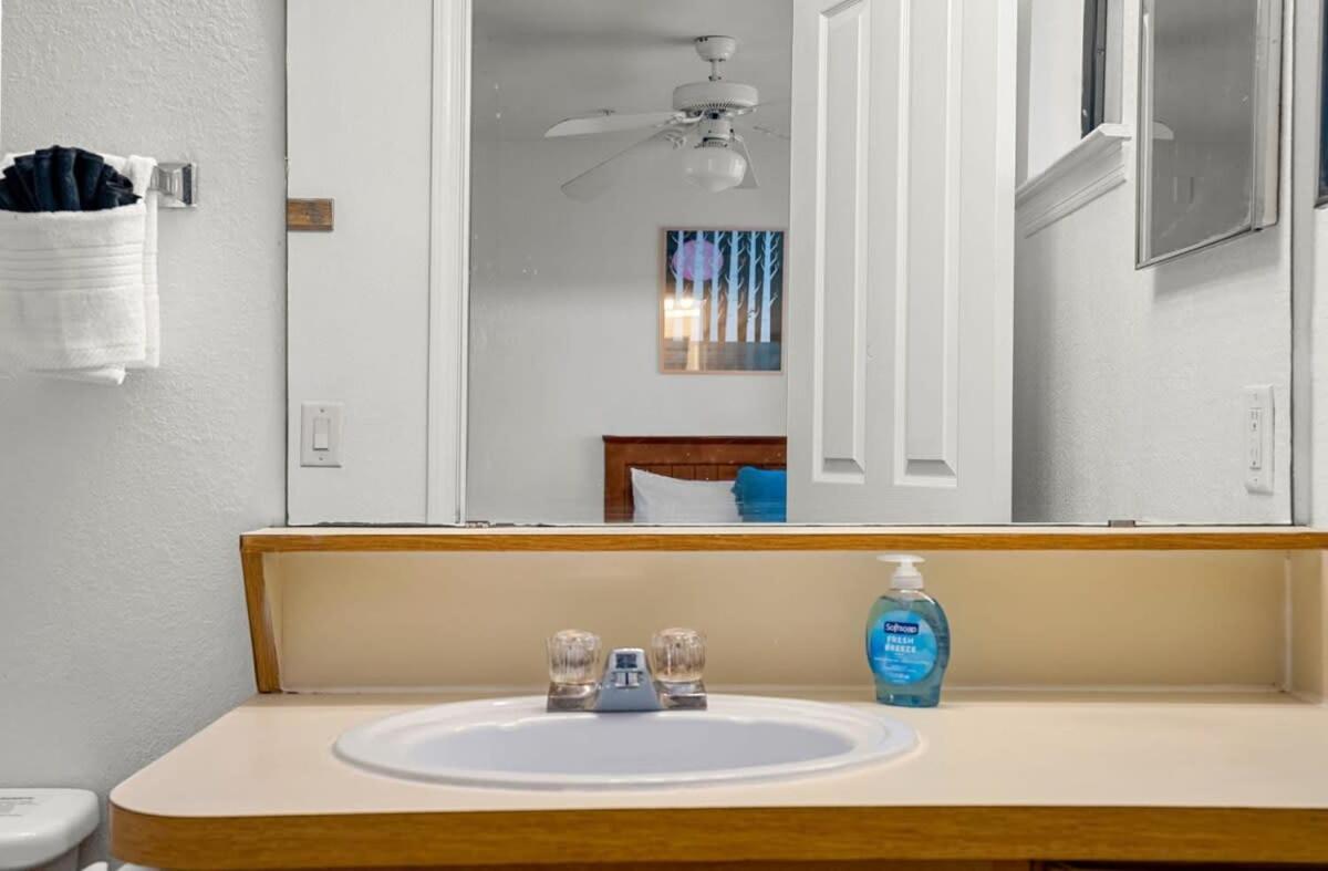Long Term Allowed Pet Friendly & Pool Apartment *