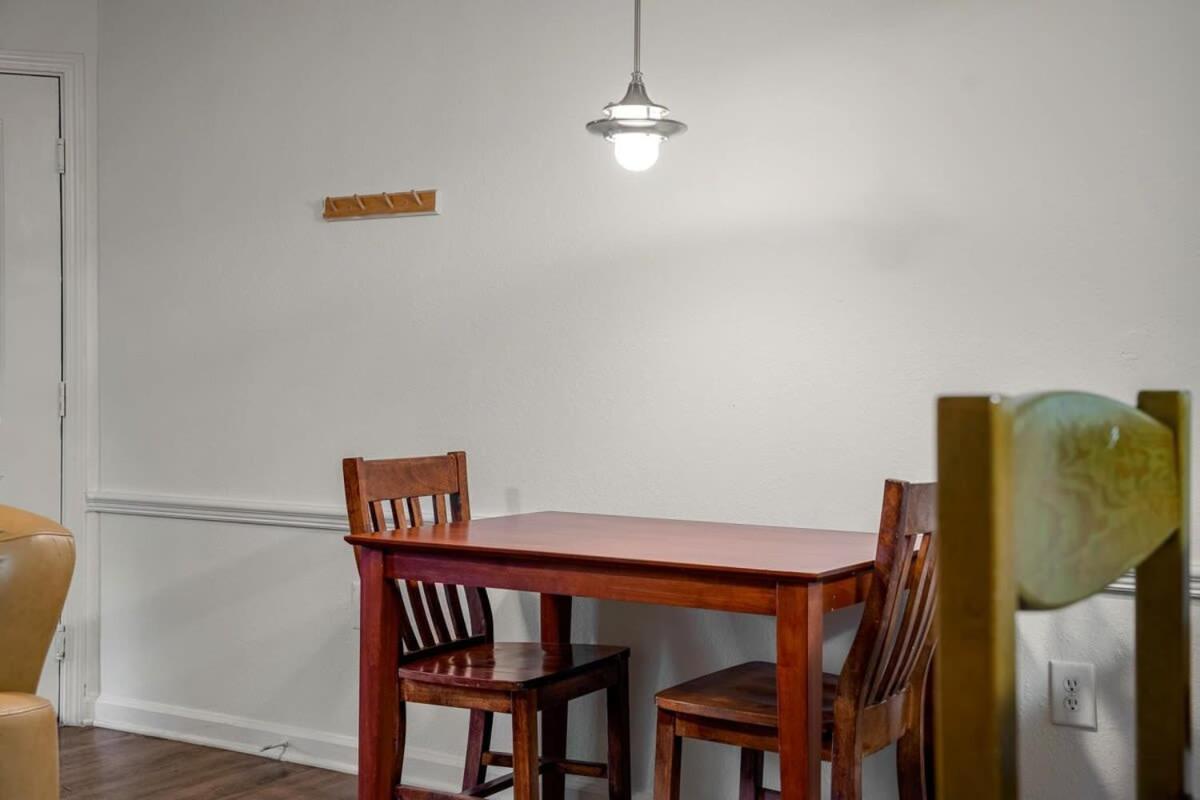Apartment Long Term Allowed Pet Friendly & Pool Tampa