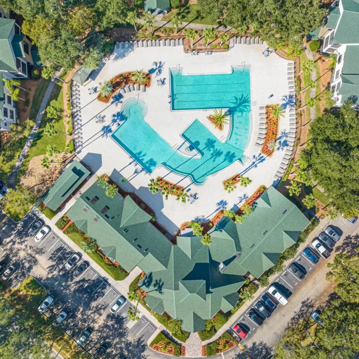 Long Term Allowed Pet Friendly & Pool Apartment